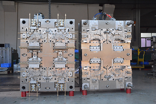 深圳星空体育app官方入口注塑模具厂540