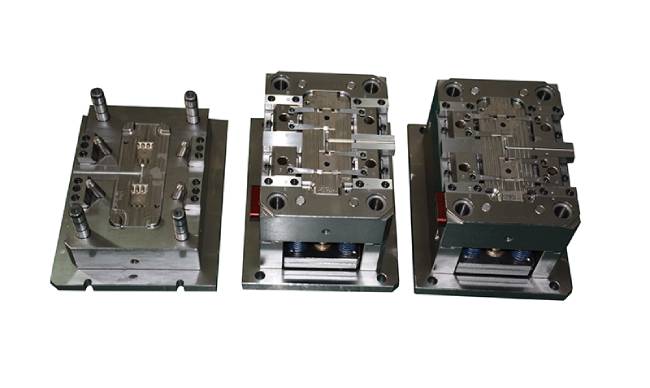 星空体育app官方入口塑胶包五金件模具