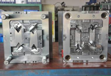 星空体育app官方入口塑胶注塑模具厂家