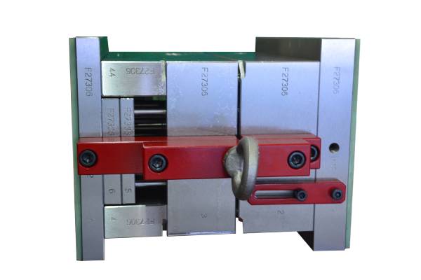 星空体育app官方入口塑胶注塑模具