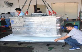 注塑模具粘模问题解决之道：从原因到解决方案的全面解析