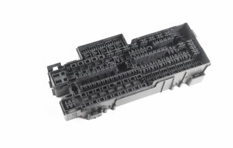 高精度注塑成型如何解决电动汽车零部件挑战？